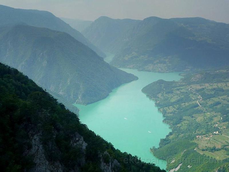 image088.jpg - Lake Perućac, western Serbia